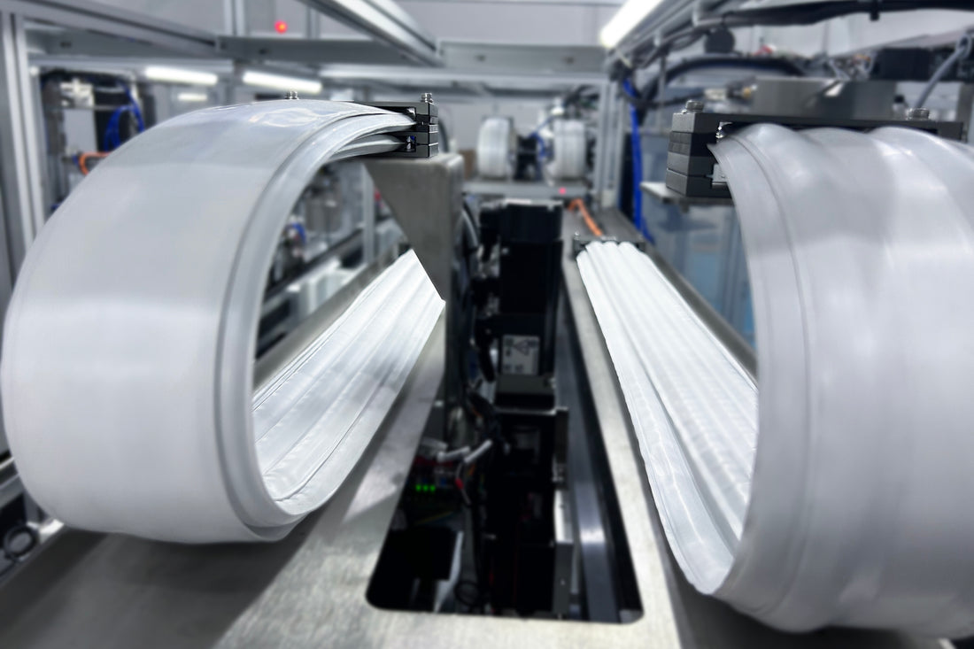 How to Enhance Cleanroom Efficiency with a Dust-Free Cable Carrier