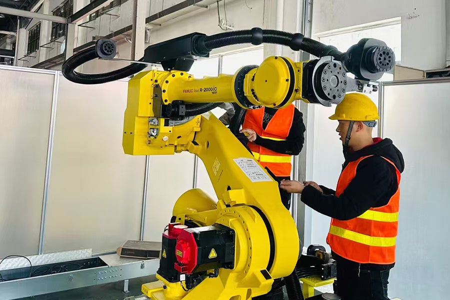 Enhancing Cable Protection with Innovative Dress Packs for Industrial Robots