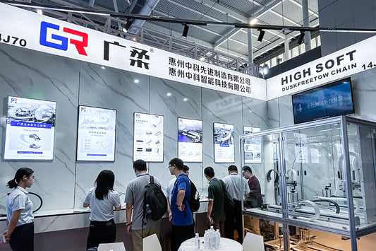 How to Choose the Right Drag Chain for Cleanroom Cable Moving Systems