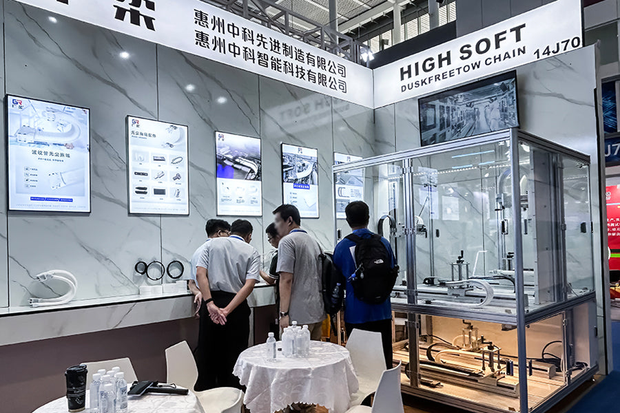 Enhancing Cleanroom Protection with Advanced Dust-Free Cable Carrier Solutions