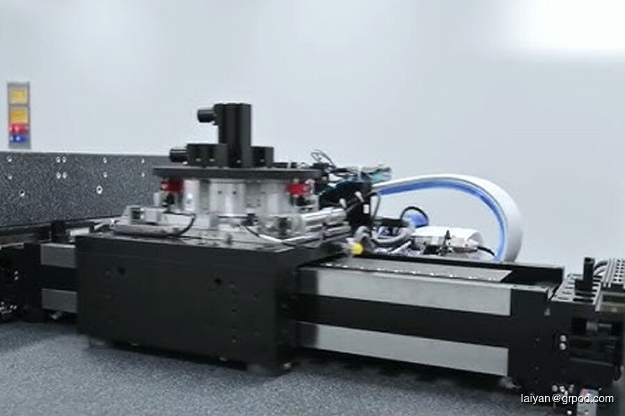 How to Enhance Cleanroom Performance with a Reliable Drag Chain