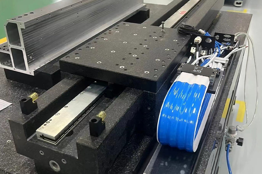Chain Drag Testing How to choose a cleanroom drag chain for flexible chain systems ...