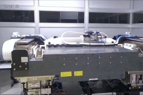 Optimizing All-in-One Moving Cable Systems with Dust-Free Drag Chains