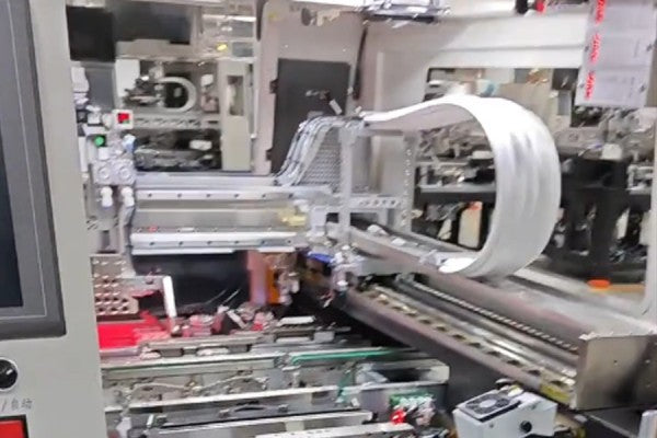What is the Function of a Dust-Free Drag Chain in a Clean Room Total Harness System