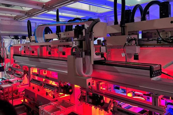 Effective Solutions for Cleanroom Cable Moving Systems Using Cleanroom Energy Chain Technology