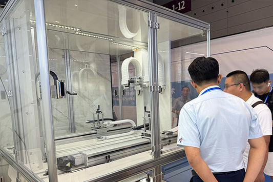What is a dust-free drag chain and its impact on cleanroom efficiency