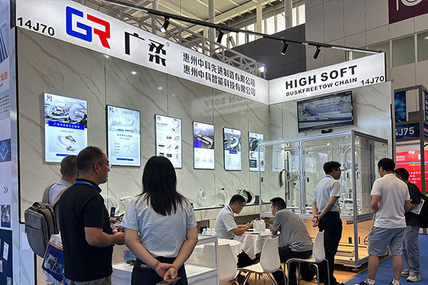 How to Improve Cleanroom Efficiency with a Cleanroom Cable Carrier