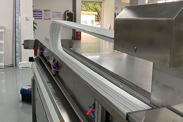 Dust-Free Cable Carrier: Efficient Moving Cable Systems for Cleanroom Environments