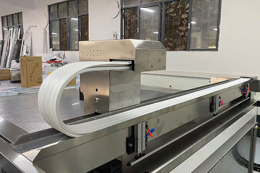 Maximizing Operational Integrity with a Dust-Free Drag Chain for Cleanroom Applications