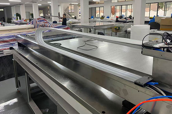 Optimizing Cleanroom Environments with Reliable Dust-Free Drag Chain Solutions