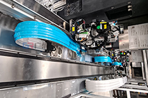 Reliable Cleanroom Drag Chain for Optimal Dust-Free Protection in Industrial Settings