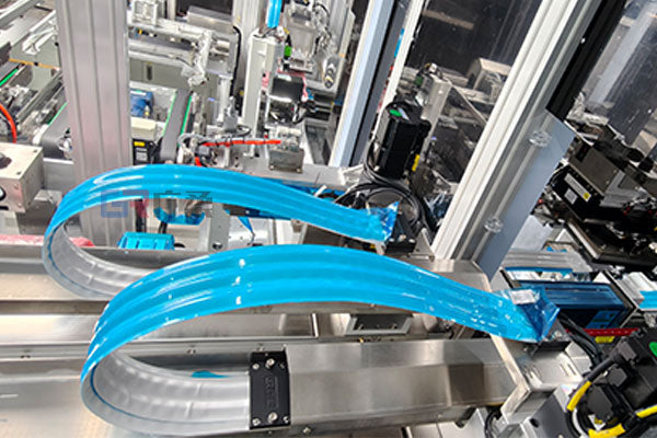 Cleanroom Energy Chains for Effective Cable Management in Controlled Environments